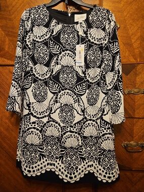 Lilly Pulitzer Black & White Pineapple Print Size 8 Romper  Tunic
